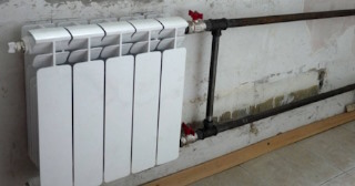 Установка биметаллических радиаторов отопления в квартире в Минусинске - от 2057 руб.